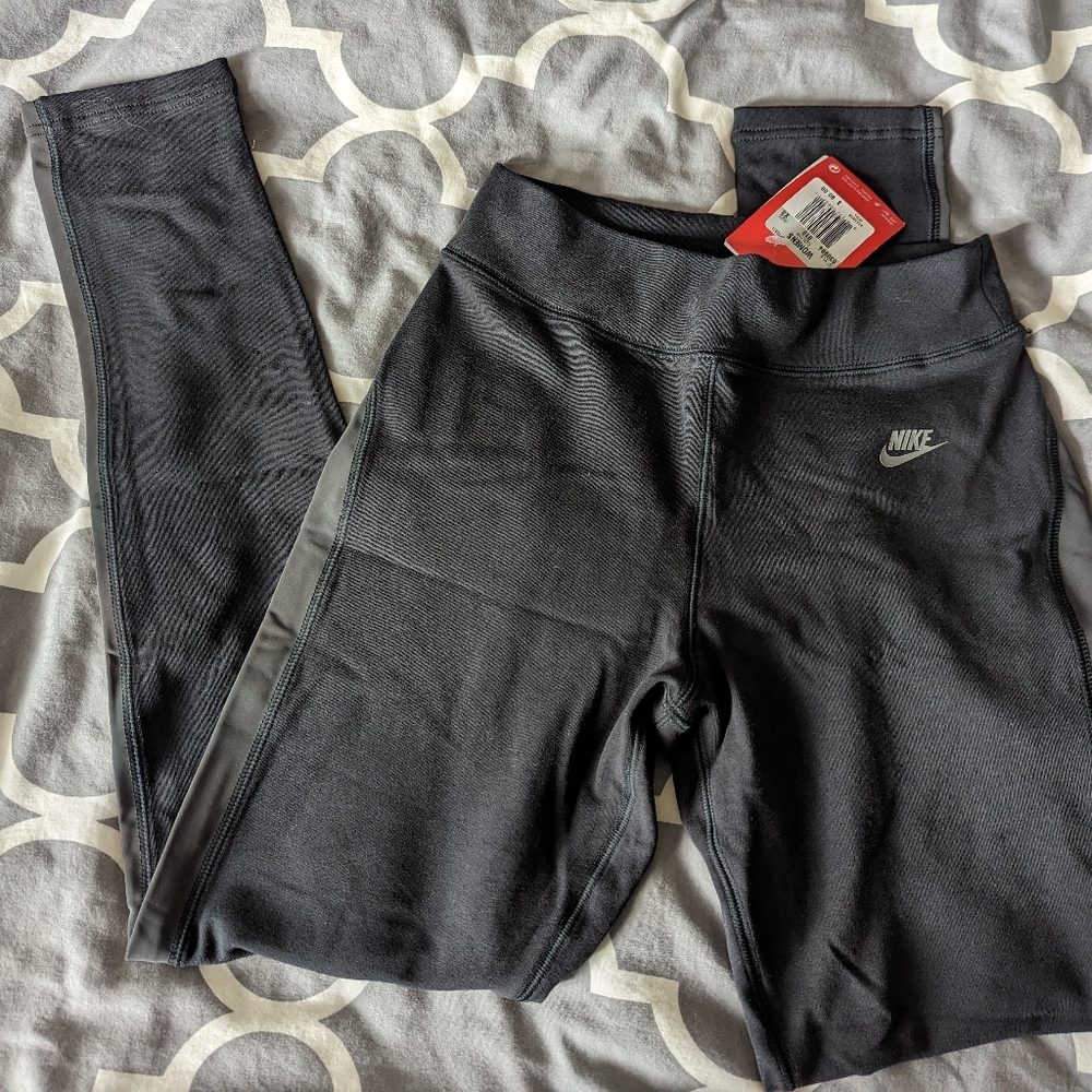 NWT Nike black reflective side stripe tight legging pants XS